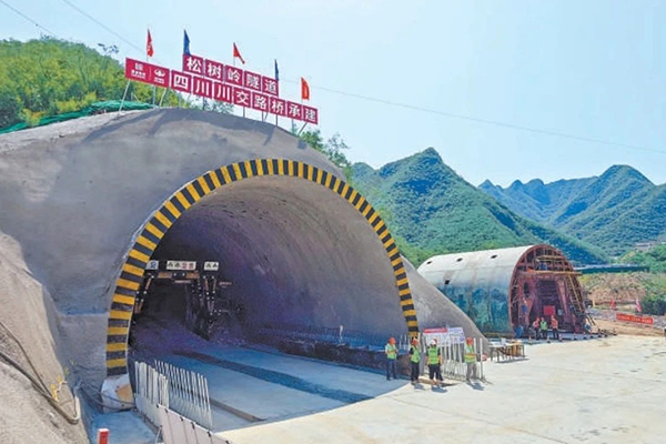 首都主流媒體聚焦關(guān)鍵一“橫”建設