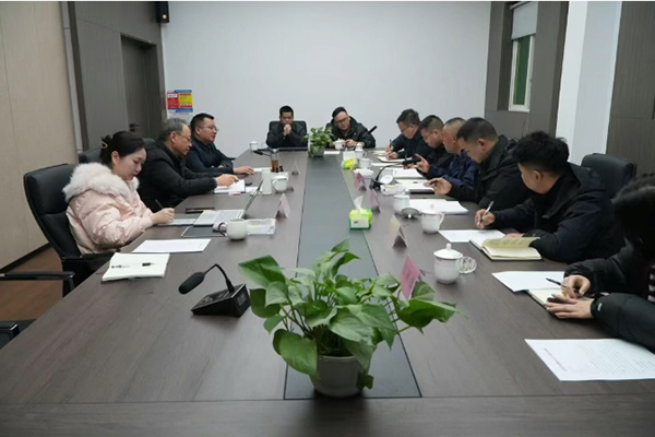 川交公司黨委委員、監(jiān)事會主席左孔海與阿壩建投舉行地材供應推進座談會